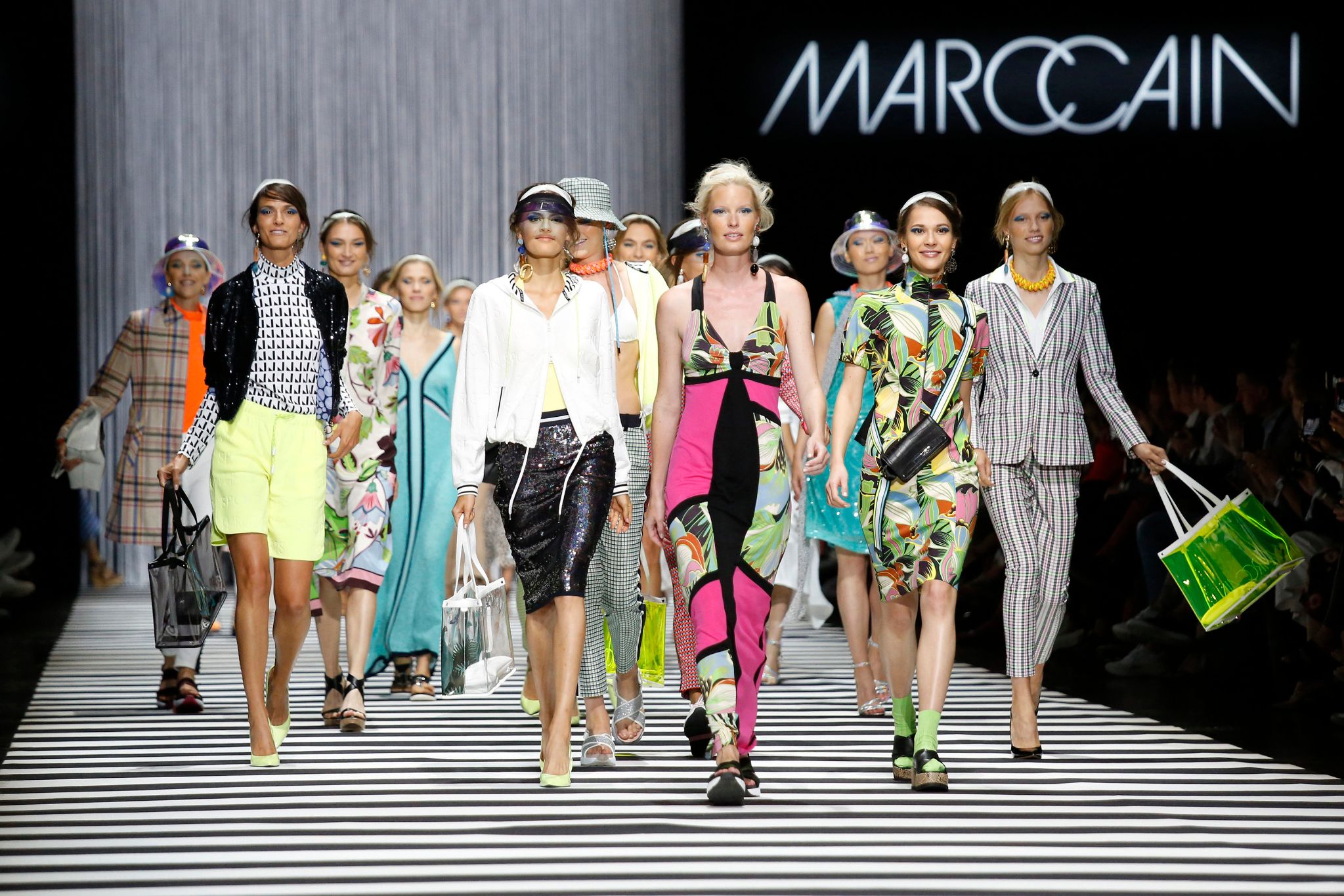 20210328_AdoraPress_Portfolio_Entertainment_002